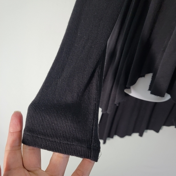 Free People Uptown Turtleneck Top Sz XS Black Long Sleeve Stretchy Whimsygoth - Picture 6 of 12